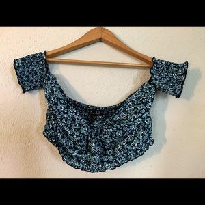 Off the shoulder crop top NWT